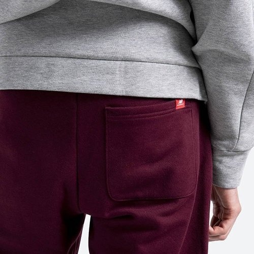 Pantaloni unisex New Balance Essentials Embroidered MP11590NBY